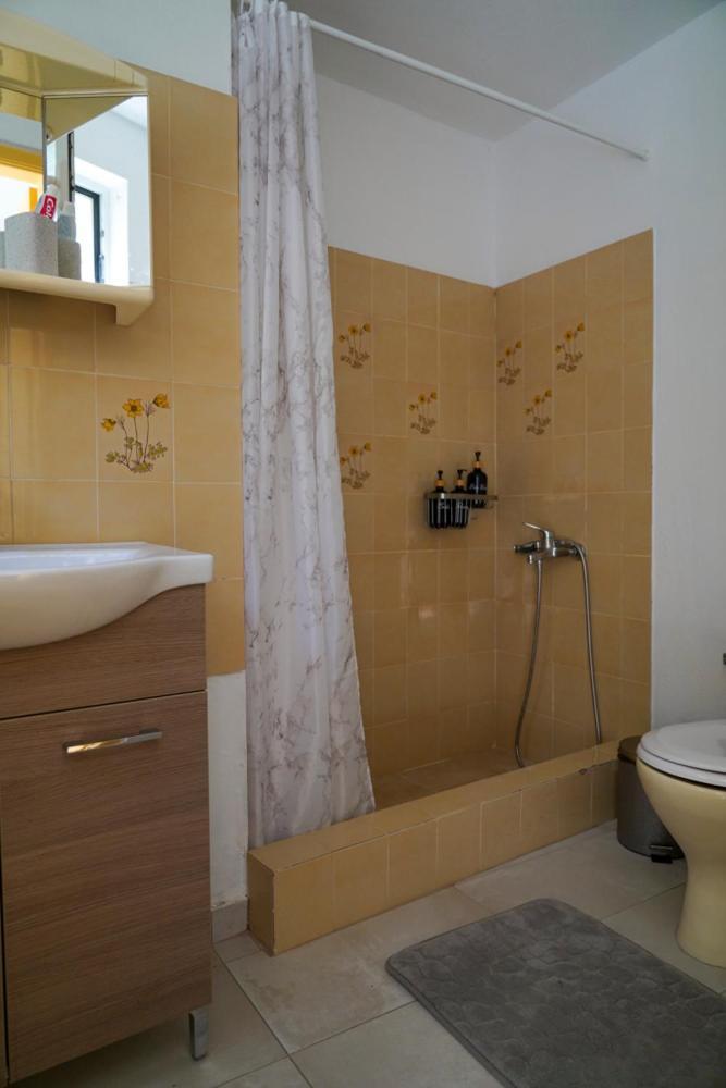 Cosy Guest House With Private Yard Saronida Exterior foto